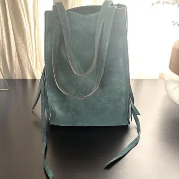 J&M DAVIDSON 벨 미니 토트백 블루 스웨이드
