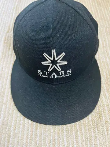 3대째 STARS 블랙 캡 Land of Promise