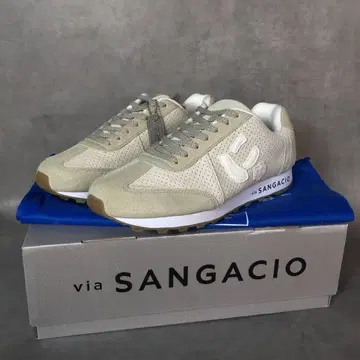 GQ3731 via SANGACIO : MOM GREIGE 뉴즈