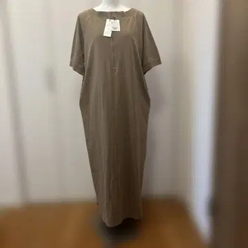 새상품 CLOCHE UVCUT & 땀 얼룩 방지 2way 지퍼 원피스