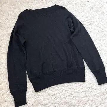 MHL. 블랙 울 100% 긴팔 니트 풀오버 얇은 소재 사이즈 II