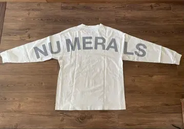 NUMERALS (누메랄즈) 롱 T셔츠