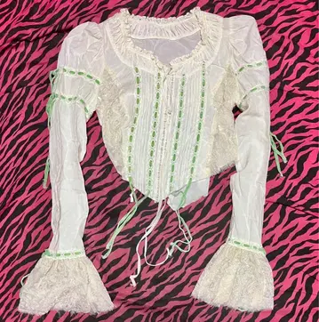 Nodress 블라우스