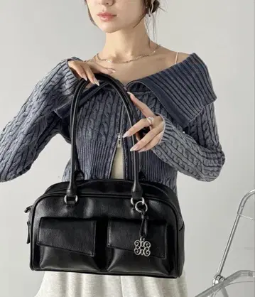 mily bilet 참 포함 숄더백 블랙