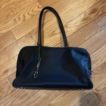 TOUT Y EST SAC LOQUET NYLON 로케 나일론 백