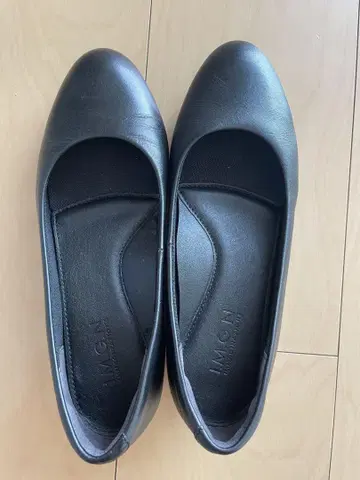 IMGN 블랙 펌프스 22.5cm 4E