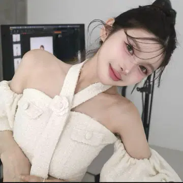 Darich 홀터넥 오프숄더 트위드 상의 화이트