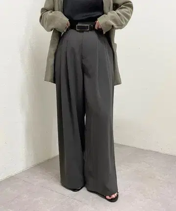 omekashi 턱 와이드 슬랙스 PS 사이즈
