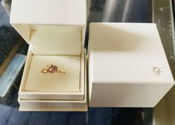 꽃 모티브 핑크 반지