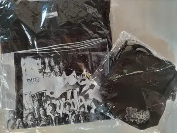 WEST. Wtrouble 티셔츠 백
