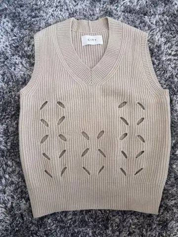 CITY 니트 베스트 베이지 1 studious 별주