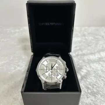 미사용 새상품! EMPORIO ARMANI 크로노그래프 손목시계