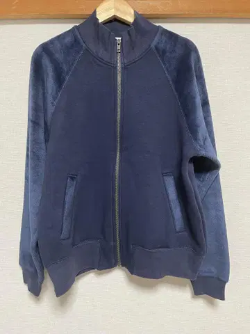 네이비 플리스풍 집업 자켓