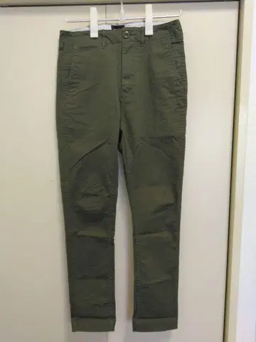 BEAMS 스트레치 테이퍼드 치노