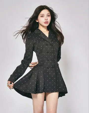 백 컨셔스 자켓 미니 원피스 다리치