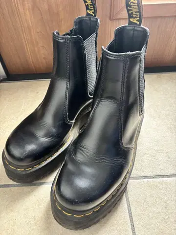 닥터 마틴 2976 첼시 부츠