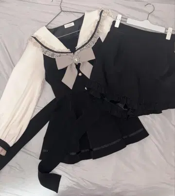 LIZLISA 세일러 카라 셋업