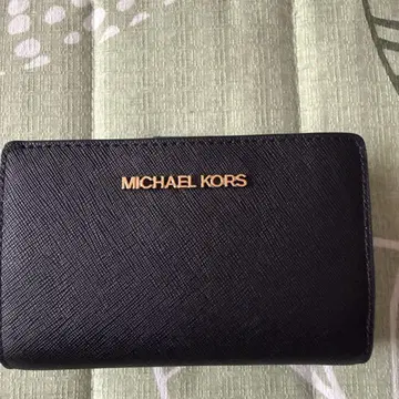 MICHAEL KORS 블랙 접이식 지갑