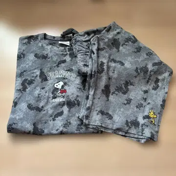 새상품 PEANUTS 스누피 카모 패턴 룸웨어 L 사이즈