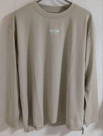 TENTIAL BAKUNE 베이지 긴팔 티셔츠