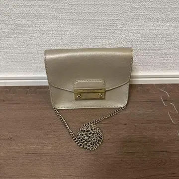 FURLA 메트로폴리스 골드 숄더백