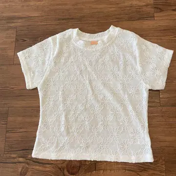 sinoon 시누운 플라워 자카드 레이스 패턴 화이트 T셔츠