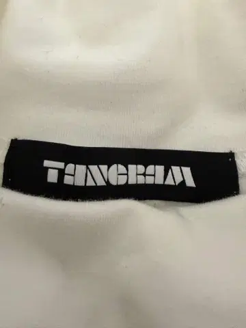 TANGRAM 화이트 반팔 셔츠