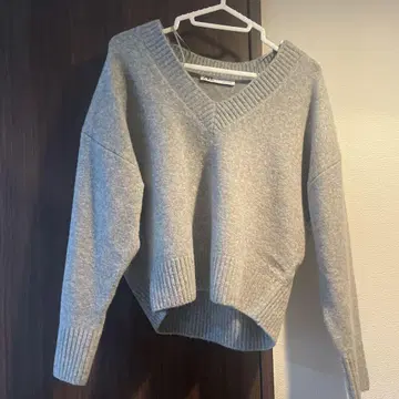 ZARA 그레이 V넥 스웨터 XS
