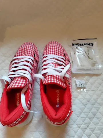 미사용 Reebok 무빙 에어 레드 체크 무늬 스니커즈 22cm