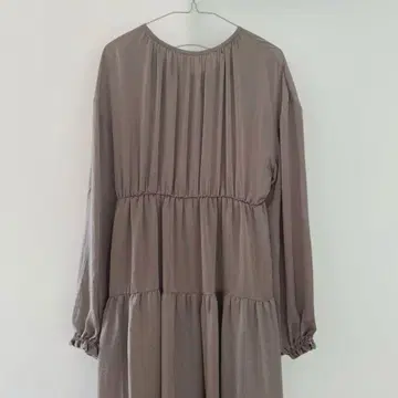 새틴풍 티어드 롱 원피스 그레이지 F 결혼식 입학식