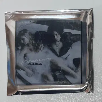 Acid Black Cherry 아크릴 마그넷 Spell Magic