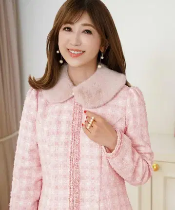 프리마셰릴 새상품! 완판템! 1회 착용 탈착식 옷깃 퍼 핑크 베이지