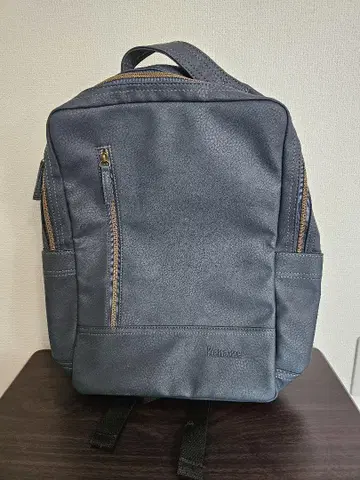 리네임 백팩 네이비 인조 가죽