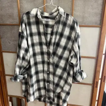 LOWRYS FARM 체크 무늬 오버 사이즈 셔츠 (가격 인하합니다)