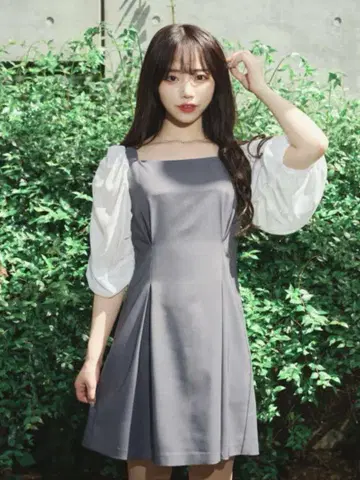 PKA 애플 심상치 않은 원피스 세서미 GRAY