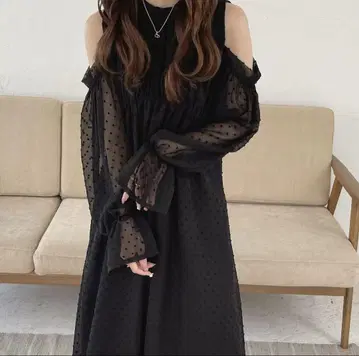 ogue. dot jacquard sheer op black