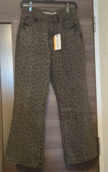 [미사용품] 니코앤드 COMPACT FLARE DENIM L 사이즈