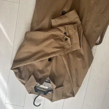 MOUSSY 브라운 트렌치코트 체크 안감