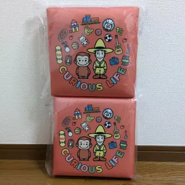 호기심 많은 조지 박스 체어 2개