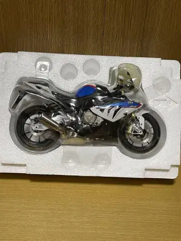 BMW Motorrad S1000 RR 1:10 바이크 단차
