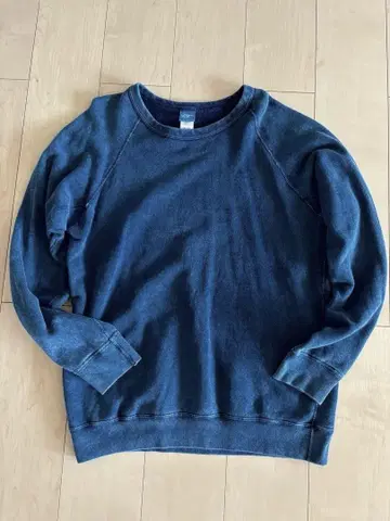 굿온 goodon 스테디셀러 래글런 크루 맨투맨 인디고 블루 M 사이즈