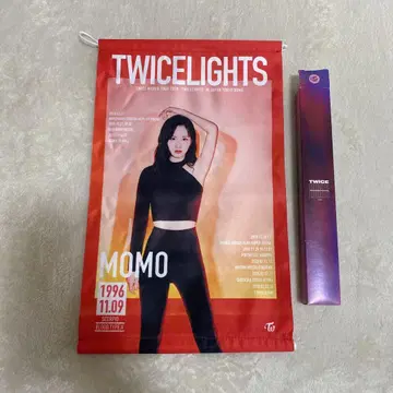 TWICELIGHTS MOMO 태피스트리