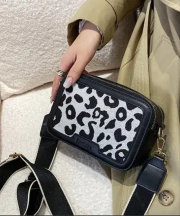 미사용품 레오파드 무늬 미니 숄더백 레트로풍 블랙