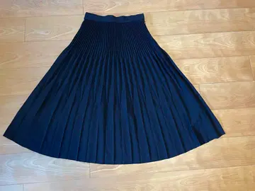Cos Black Pleated Skirt XS Size