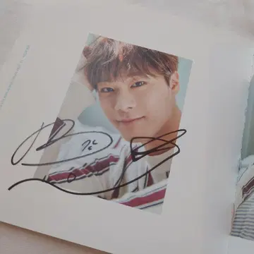 ASTRO 문빈 MOONBIN 윤산하 YOONSANHA 친필 사인