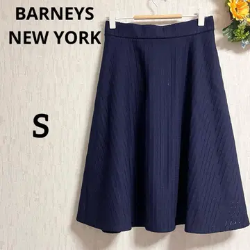 BARNEYS NEW YORK 네이비 플레어 스커트 엠보싱 스트라이프