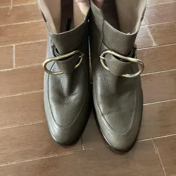 올리브 그린 가죽 부츠 버클 포함