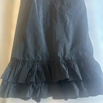 cygne 시뉴 블랙 플레어 스커트 프릴 포함