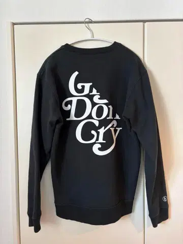 [레어] Girls Don't Cry x Gareering 맨투맨