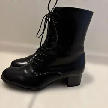 블랙 레이스업 중간 힐 부츠 LL 사이즈 24~24.5cm